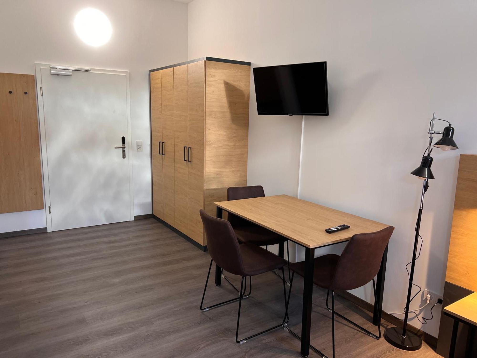 24Seven Apartments - Self Check-In Altdorf  Exterior photo